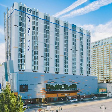 Whitney Peak Hotel Reno, Tapestry Collection By Hilton Экстерьер фото