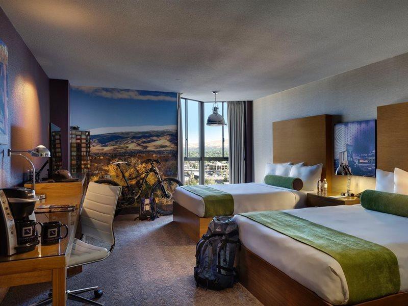 Whitney Peak Hotel Reno, Tapestry Collection By Hilton Экстерьер фото