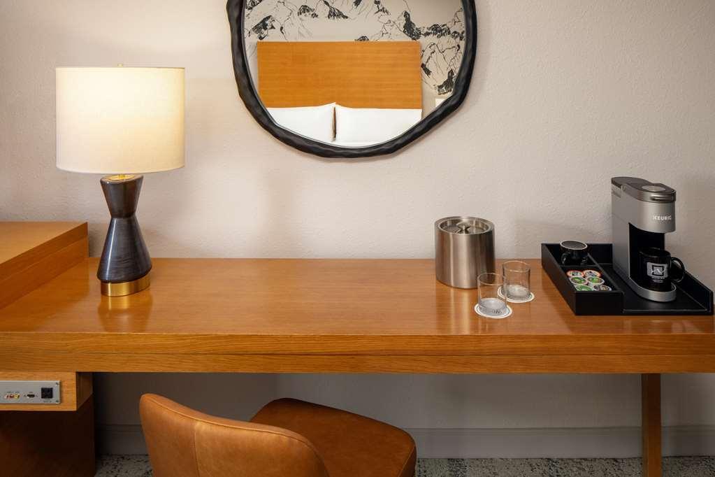 Whitney Peak Hotel Reno, Tapestry Collection By Hilton Номер фото